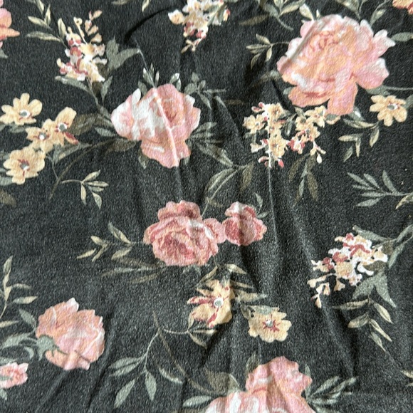 Men’s Forever 21 Floral Top - Picture 4 of 4